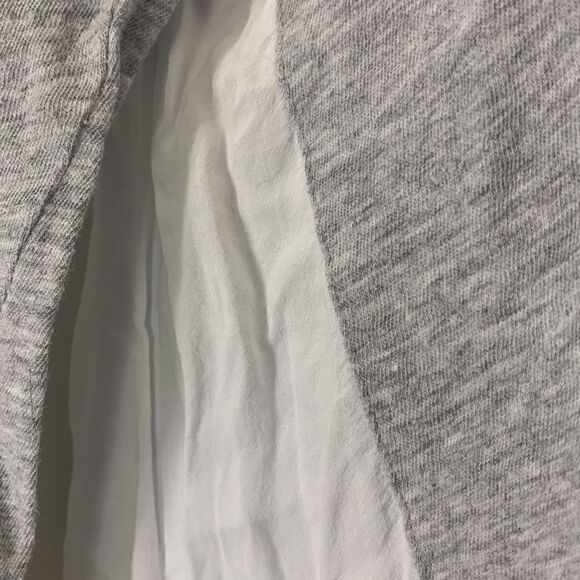 Two by VINCE CAMUTO, long sleeve, hi-low, blouse, cotton/rayon. Great condition - Picture 4 of 10